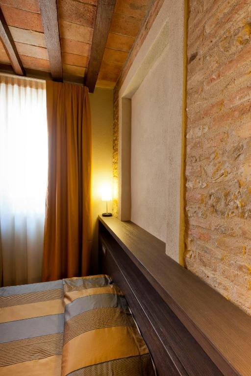 Locanda Sant'Ambrogio Rivalta  Oda fotoğraf